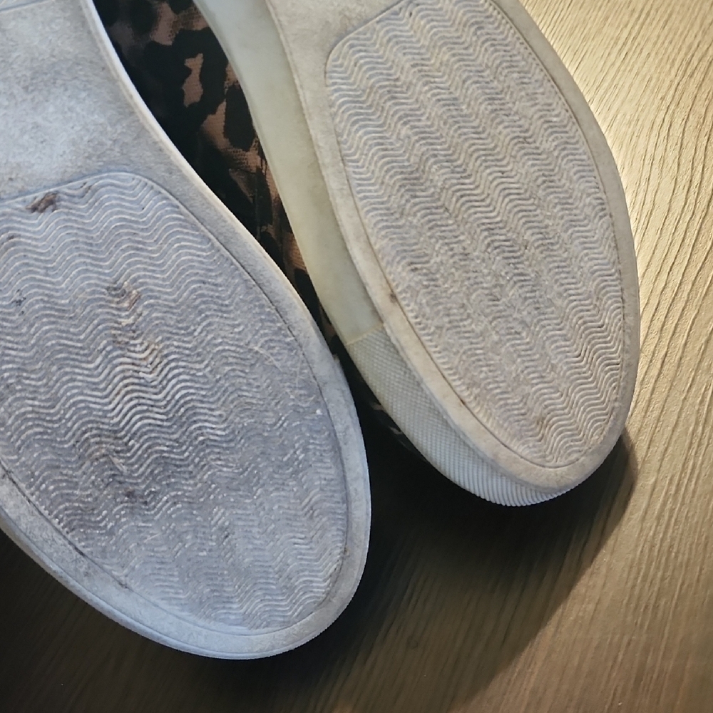 l Leopard Print High-Top Sneakers - Picture 7 of 9
